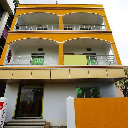 Krishna Residency Hotel Пури Екстериор снимка