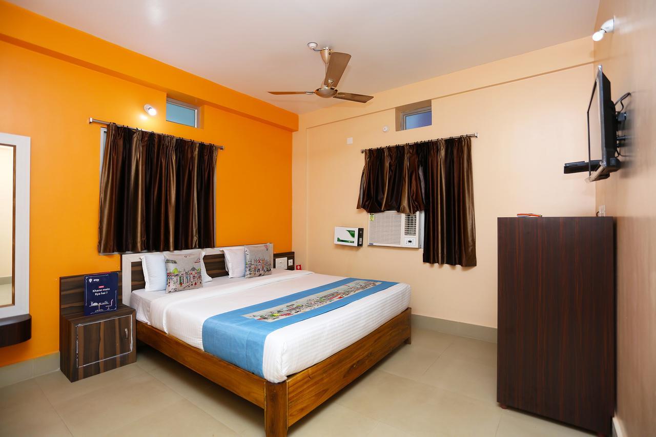 Krishna Residency Hotel Пури Екстериор снимка