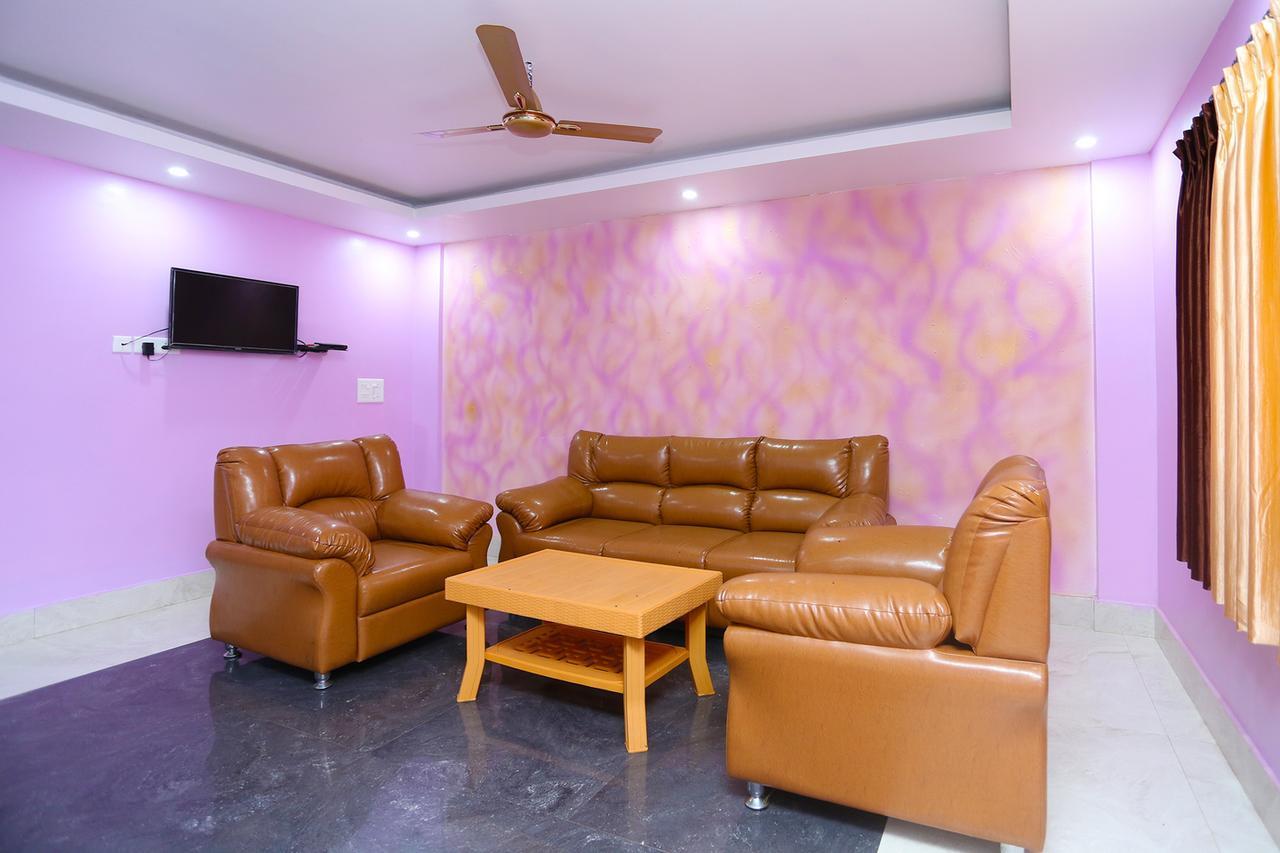 Krishna Residency Hotel Пури Екстериор снимка