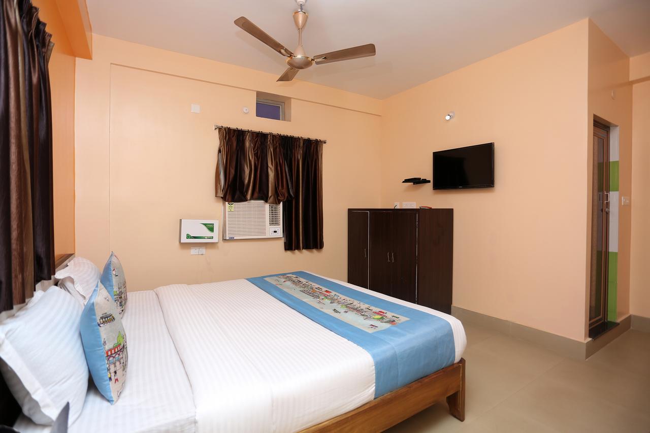 Krishna Residency Hotel Пури Екстериор снимка