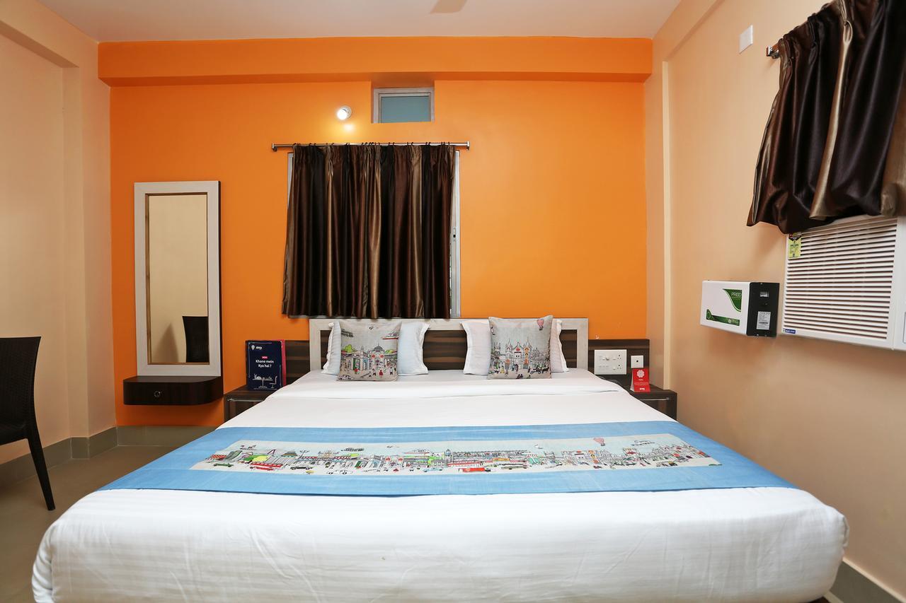 Krishna Residency Hotel Пури Екстериор снимка