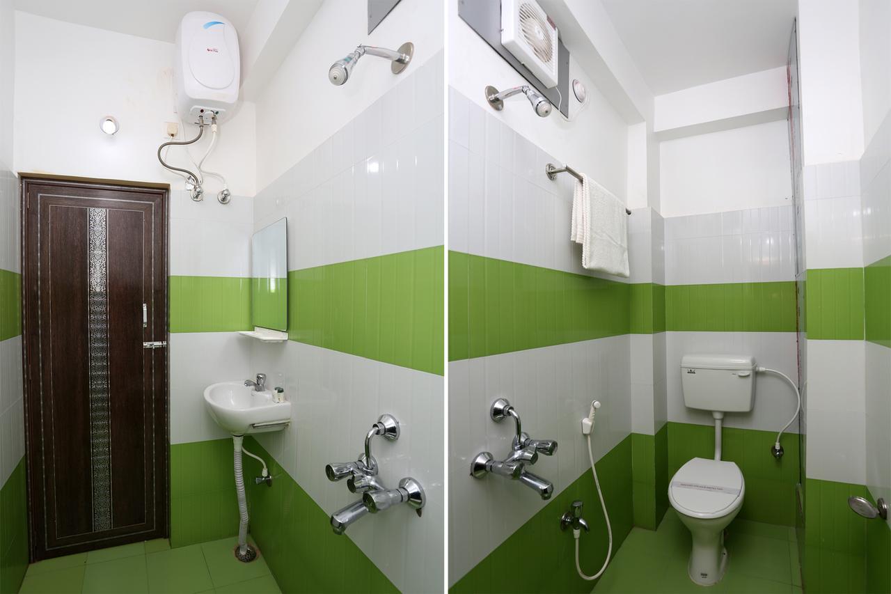 Krishna Residency Hotel Пури Екстериор снимка
