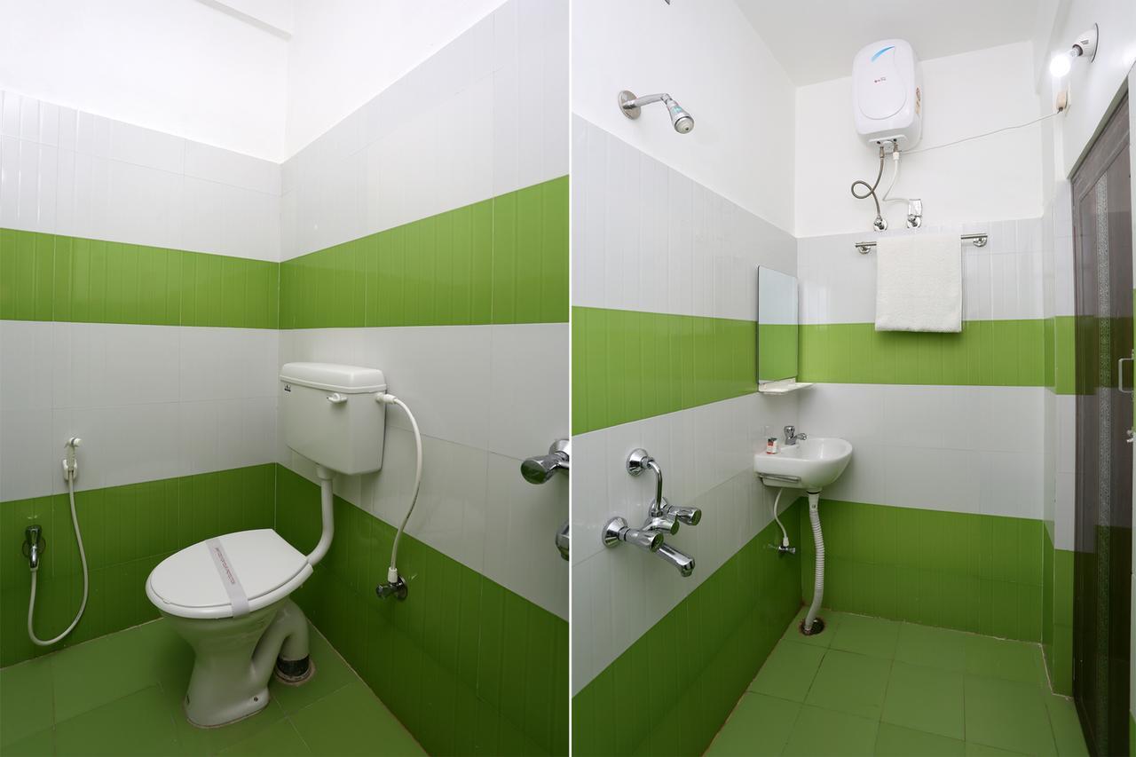 Krishna Residency Hotel Пури Екстериор снимка